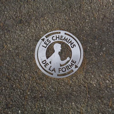 Prive Standing -le Regina Et Golf- Апартаменты