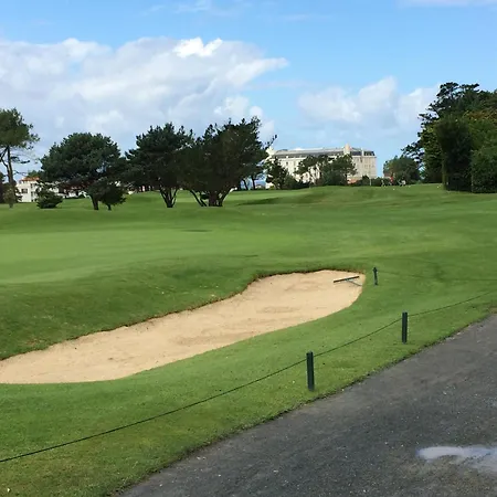 Prive Standing -le Regina Et Golf- Апартаменты *